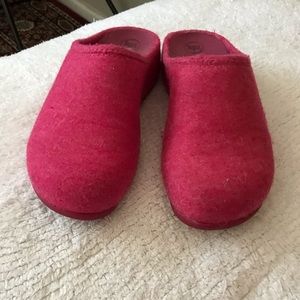 FitFlop Pink Felt Clogs Wm Sz 8